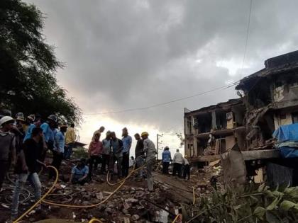 Thane: Three-storey building collapse in Dombivli traps two residents under debris, rescue operation underway | Thane: Three-storey building collapse in Dombivli traps two residents under debris, rescue operation underway