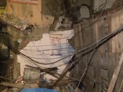 Mumbai Balcony Collapse: One Killed, Two Injured After Portion of Balcony Collapses in Masjid Bunder | Mumbai Balcony Collapse: One Killed, Two Injured After Portion of Balcony Collapses in Masjid Bunder