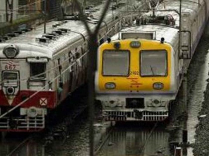 Mumbai Rains: Heavy rains disrupt local train services | Mumbai Rains: Heavy rains disrupt local train services