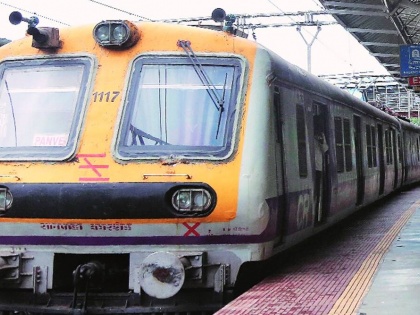 Woman dies after being pushed from a running local train by husband in Mumbai | Woman dies after being pushed from a running local train by husband in Mumbai