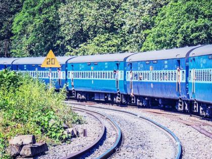 Mumbai: Doctor’s Arm Crushed After Falling From Moving Train While Trying to Save Wife From Robbery | Mumbai: Doctor’s Arm Crushed After Falling From Moving Train While Trying to Save Wife From Robbery Mumbai: Doctor’s Arm Crushed After Falling From Moving Train While Trying to Save Wife From Robbery | Mumbai: Doctor’s Arm Crushed After Falling From Moving Train While Trying to Save Wife From Robbery
