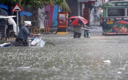 Maharashtra: BMC issues precautionary measures amid heavy downpour in the city | Maharashtra: BMC issues precautionary measures amid heavy downpour in the city Maharashtra: BMC issues precautionary measures amid heavy downpour in the city | Maharashtra: BMC issues precautionary measures amid heavy downpour in the city