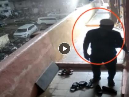 Mumbai: 13 Houses in Mahim Police Colony Burgled, Valuables Stolen; Robbery Caught on CCTV | Mumbai: 13 Houses in Mahim Police Colony Burgled, Valuables Stolen; Robbery Caught on CCTV Mumbai: 13 Houses in Mahim Police Colony Burgled, Valuables Stolen; Robbery Caught on CCTV | Mumbai: 13 Houses in Mahim Police Colony Burgled, Valuables Stolen; Robbery Caught on CCTV