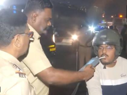 New Year 2025: Mumbai Traffic Police Penalises 17,800 Motorists, Rs 89 Lakh Fines Collected | New Year 2025: Mumbai Traffic Police Penalises 17,800 Motorists, Rs 89 Lakh Fines Collected New Year 2025: Mumbai Traffic Police Penalises 17,800 Motorists, Rs 89 Lakh Fines Collected | New Year 2025: Mumbai Traffic Police Penalises 17,800 Motorists, Rs 89 Lakh Fines Collected