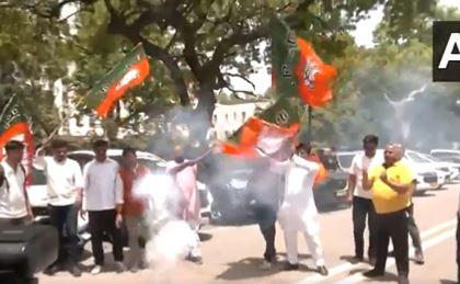 NDA Government Formation: BJP Workers Celebrate Outside Parliament After PM Modi Elected NDA Leader | NDA Government Formation: BJP Workers Celebrate Outside Parliament After PM Modi Elected NDA Leader NDA Government Formation: BJP Workers Celebrate Outside Parliament After PM Modi Elected NDA Leader | NDA Government Formation: BJP Workers Celebrate Outside Parliament After PM Modi Elected NDA Leader