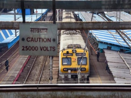 Mumbai local trains: Central Railway takes action against 75k passengers for traveling without tickets or fake IDs | Mumbai local trains: Central Railway takes action against 75k passengers for traveling without tickets or fake IDs
