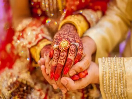 Couple become friends on mobile phone, gets married and divorced within 17 days | Couple become friends on mobile phone, gets married and divorced within 17 days