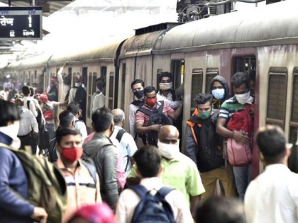 Mumbai: All students below 18 allowed to travel on local trains | Mumbai: All students below 18 allowed to travel on local trains