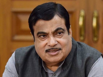 Nitin Gadkari inaugurates India's first CNG tractor which aims to benefit farmers | Nitin Gadkari inaugurates India's first CNG tractor which aims to benefit farmers