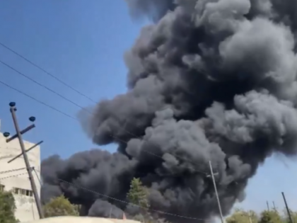 Noida: Massive Fire Breaks Out at Factory in Surajpur, Fire Tenders Rushed To Spot (Watch Video) | Noida: Massive Fire Breaks Out at Factory in Surajpur, Fire Tenders Rushed To Spot (Watch Video) Noida: Massive Fire Breaks Out at Factory in Surajpur, Fire Tenders Rushed To Spot (Watch Video) | Noida: Massive Fire Breaks Out at Factory in Surajpur, Fire Tenders Rushed To Spot (Watch Video)