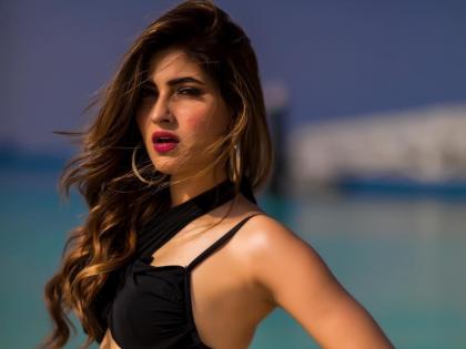 “I am In Pain”: Actress Karishma Sharma Falls Off Mumbai Local Train In Freak Accident | “I am In Pain”: Actress Karishma Sharma Falls Off Mumbai Local Train In Freak Accident