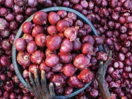 Maharashtra: Over 500 farmers protest in blocking Mumbai-Agra highway against export duty on onions | Maharashtra: Over 500 farmers protest in blocking Mumbai-Agra highway against export duty on onions