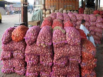 Onion Export Controversy: Farmers Claim Centre's Announcement Deceiving and Ineffective | Onion Export Controversy: Farmers Claim Centre's Announcement Deceiving and Ineffective