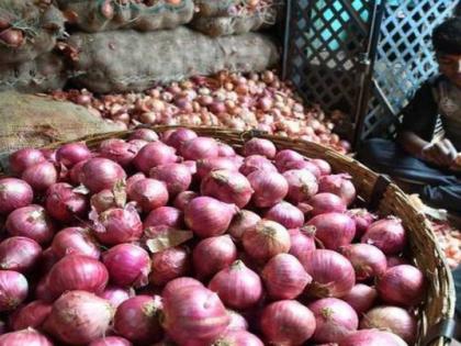 Nashik Farmers Displeased with Government-Imposed Changes in NAFED's Onion Pricing Rules | Nashik Farmers Displeased with Government-Imposed Changes in NAFED's Onion Pricing Rules Nashik Farmers Displeased with Government-Imposed Changes in NAFED's Onion Pricing Rules | Nashik Farmers Displeased with Government-Imposed Changes in NAFED's Onion Pricing Rules