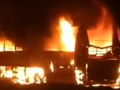 Andhra Pradesh: Six Killed After Bus Catches Fire in Palnadu District (Watch) | Andhra Pradesh: Six Killed After Bus Catches Fire in Palnadu District (Watch)