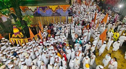 Pandharpur Wari 2025: Warkaris Condemn Trustee Conduct in Silence | Pandharpur Wari 2025: Warkaris Condemn Trustee Conduct in Silence Pandharpur Wari 2025: Warkaris Condemn Trustee Conduct in Silence | Pandharpur Wari 2025: Warkaris Condemn Trustee Conduct in Silence