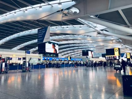 Suspicious Woman Detained at Patna Airport with Multiple Mobile Phones and Matchsticks | Suspicious Woman Detained at Patna Airport with Multiple Mobile Phones and Matchsticks