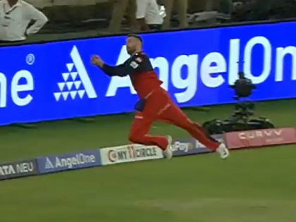 Phil Salt Pulls Off Stunning Boundary Catch to Dismiss Priyansh Arya in RCB vs PBKS IPL 2025 Final (Watch Video) | Phil Salt Pulls Off Stunning Boundary Catch to Dismiss Priyansh Arya in RCB vs PBKS IPL 2025 Final (Watch Video)