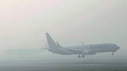 Dense Fog Reduces Visibility, Several Flights Delayed at Delhi Airport | Dense Fog Reduces Visibility, Several Flights Delayed at Delhi Airport