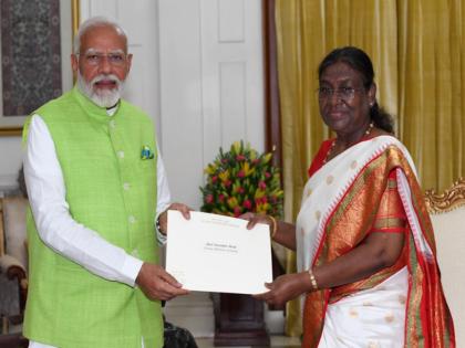 Narendra Modi Resigns as Prime Minister of India Ahead of Oath-Taking Ceremony After NDA Wins Lok Sabha Election 2024 | Narendra Modi Resigns as Prime Minister of India Ahead of Oath-Taking Ceremony After NDA Wins Lok Sabha Election 2024 Narendra Modi Resigns as Prime Minister of India Ahead of Oath-Taking Ceremony After NDA Wins Lok Sabha Election 2024 | Narendra Modi Resigns as Prime Minister of India Ahead of Oath-Taking Ceremony After NDA Wins Lok Sabha Election 2024