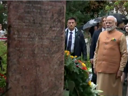 PM Modi Lays Wreath at Jam Saheb of Nawanagar Memorial in Poland (Watch Video) | PM Modi Lays Wreath at Jam Saheb of Nawanagar Memorial in Poland (Watch Video) PM Modi Lays Wreath at Jam Saheb of Nawanagar Memorial in Poland (Watch Video) | PM Modi Lays Wreath at Jam Saheb of Nawanagar Memorial in Poland (Watch Video)