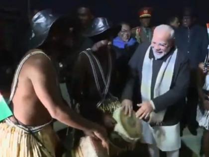 PM Narendra Modi Tries His Hand at Playing Traditional Drums in Namibia (Watch Video) | PM Narendra Modi Tries His Hand at Playing Traditional Drums in Namibia (Watch Video) PM Narendra Modi Tries His Hand at Playing Traditional Drums in Namibia (Watch Video) | PM Narendra Modi Tries His Hand at Playing Traditional Drums in Namibia (Watch Video)
