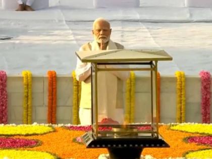 PM Narendra Modi Pays Tribute to Mahatma Gandhi, Lal Bahadur Shastri on Birth Anniversary