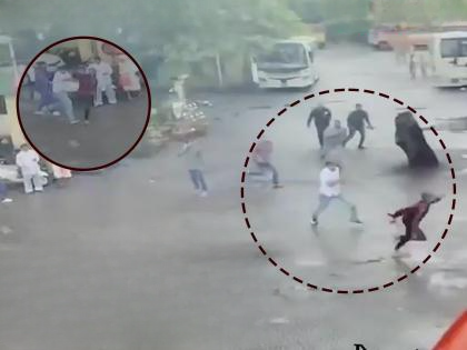 Pune Police Nab Ganja Smugglers After Dramatic Chase Outside Swargate Bus Stand (Watch Video) | Pune Police Nab Ganja Smugglers After Dramatic Chase Outside Swargate Bus Stand (Watch Video) Pune Police Nab Ganja Smugglers After Dramatic Chase Outside Swargate Bus Stand (Watch Video) | Pune Police Nab Ganja Smugglers After Dramatic Chase Outside Swargate Bus Stand (Watch Video)