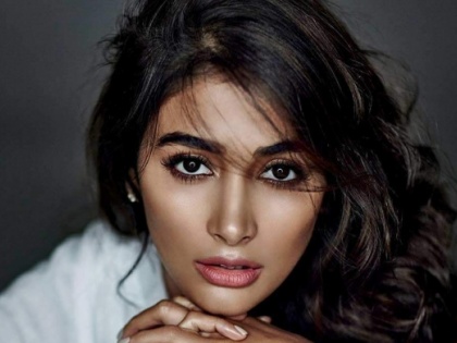 Pooja Hegde's issues clarification after her comment on South films’ ‘obsession with navels’ sparks controversy | Pooja Hegde's issues clarification after her comment on South films’ ‘obsession with navels’ sparks controversy