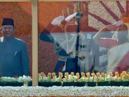 Republic Day 2025: President Droupadi Murmu Unfurls Tricolour at Kartavya Path (Watch Video)