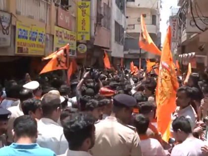 BJP Leaders Stage Protest in Bengaluru Against Beating of Hindu boy for Playing Hanuman Chalisa | BJP Leaders Stage Protest in Bengaluru Against Beating of Hindu boy for Playing Hanuman Chalisa