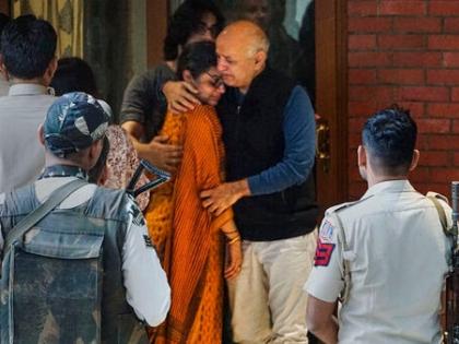 Very painful', says Arvind Kejriwal on photo of Manish Sisodia hugging ailing wife | Very painful', says Arvind Kejriwal on photo of Manish Sisodia hugging ailing wife