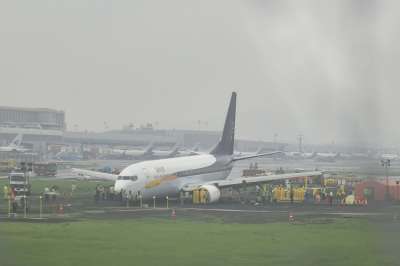 Goa Rains: 6 Flights Diverted After Airport Runway Affected by Lightning Strike | Goa Rains: 6 Flights Diverted After Airport Runway Affected by Lightning Strike