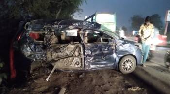 5 of one family killed as container hits their car near Pune | 5 of one family killed as container hits their car near Pune