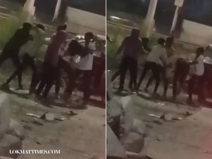 Pune: Auto-Rickshaw Driver Brutally Beaten by 10 Men in Wakad; Attack Caught on Camera | Pune: Auto-Rickshaw Driver Brutally Beaten by 10 Men in Wakad; Attack Caught on Camera