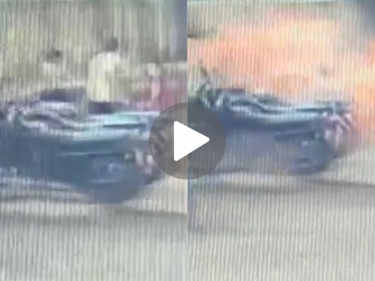 Pune Firecracker Explosion: Two Kids Injured While Bursting Firecrackers on Drain Chamber Cover; Incident Captured on CCTV (Watch Video) | Pune Firecracker Explosion: Two Kids Injured While Bursting Firecrackers on Drain Chamber Cover; Incident Captured on CCTV (Watch Video) Pune Firecracker Explosion: Two Kids Injured While Bursting Firecrackers on Drain Chamber Cover; Incident Captured on CCTV (Watch Video) | Pune Firecracker Explosion: Two Kids Injured While Bursting Firecrackers on Drain Chamber Cover; Incident Captured on CCTV (Watch Video)