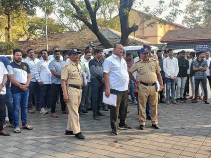 Pune Police Parade Criminals in CP Office Compound Amid Rising Crime Rate | Pune Police Parade Criminals in CP Office Compound Amid Rising Crime Rate