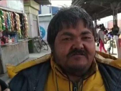 Meet Raju Patel, India's new age beggar who accepts alms online | Meet Raju Patel, India's new age beggar who accepts alms online