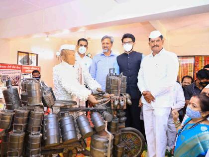 Dabewala Bhavan in Mumbai; Inauguration by Guardian Minister Thackeray | Dabewala Bhavan in Mumbai; Inauguration by Guardian Minister Thackeray Dabewala Bhavan in Mumbai; Inauguration by Guardian Minister Thackeray | Dabewala Bhavan in Mumbai; Inauguration by Guardian Minister Thackeray