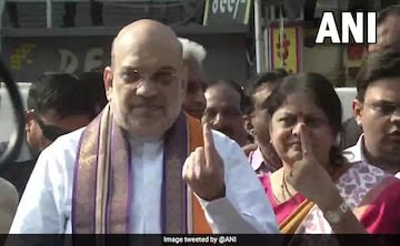 Gujarat Assembly polls: Amit Shah casts vote, asks people to strengthen state's 'development model' | Gujarat Assembly polls: Amit Shah casts vote, asks people to strengthen state's 'development model'