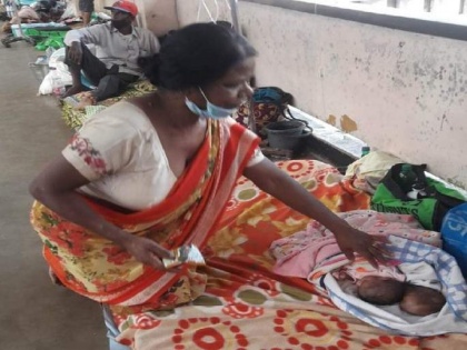 Ranchi: Mother runs away after giving birth to two-headed baby | Ranchi: Mother runs away after giving birth to two-headed baby