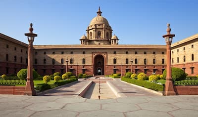 Fire Breaks out in Building Near Rashtrapati Bhavan | Fire Breaks out in Building Near Rashtrapati Bhavan Fire Breaks out in Building Near Rashtrapati Bhavan | Fire Breaks out in Building Near Rashtrapati Bhavan