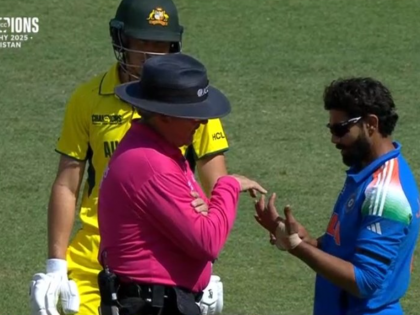 Ravindra Jadeja Forced to Remove Hand Tape by Umpire During IND vs AUS Champions Trophy 2025 Semifinal, Starts Bleeding on Next Ball (Watch Video) | Ravindra Jadeja Forced to Remove Hand Tape by Umpire During IND vs AUS Champions Trophy 2025 Semifinal, Starts Bleeding on Next Ball (Watch Video)