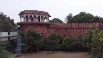 Yamuna water reaches Red Fort, as floods in Delhi worsen | Yamuna water reaches Red Fort, as floods in Delhi worsen