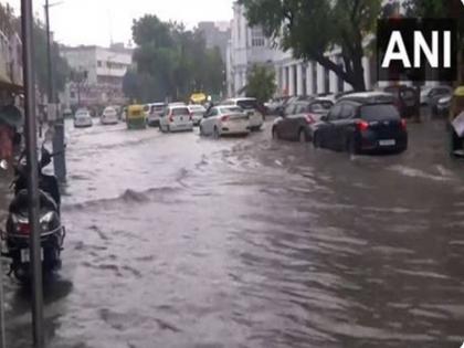 Heavy rainfall lashes North India as Delhi breaks 40 year record | Heavy rainfall lashes North India as Delhi breaks 40 year record