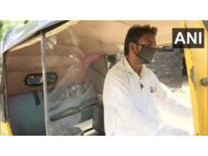 Unlock 1.0: Mumbai auto rickshaw drivers install isolation covers to prevent COVID spread | Unlock 1.0: Mumbai auto rickshaw drivers install isolation covers to prevent COVID spread