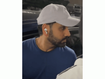 Rohit Sharma Lands in Delhi Ahead of India vs Australia ODI Series (VIDEO) | Rohit Sharma Lands in Delhi Ahead of India vs Australia ODI Series (VIDEO)