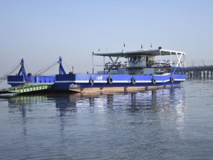 Bhayander-Vasai Newly Launched Ro-Ro Service Halted As Vessel Hits Concrete Jetty | Bhayander-Vasai Newly Launched Ro-Ro Service Halted As Vessel Hits Concrete Jetty