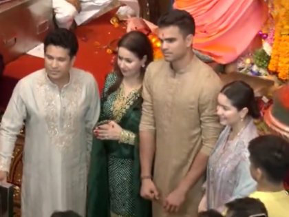Lalbaugcha Raja 2025: Sachin Tendulkar and Family Visit Mumbai's Iconic Ganesh Pandal to Seek Blessings (Watch Video) | Lalbaugcha Raja 2025: Sachin Tendulkar and Family Visit Mumbai's Iconic Ganesh Pandal to Seek Blessings (Watch Video)
