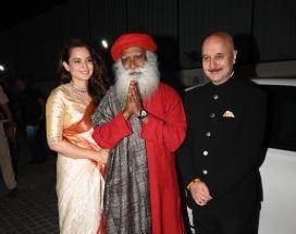 Sadhguru on Emergency: Kangana’s Direction and Performance Are Extraordinary | Sadhguru on Emergency: Kangana’s Direction and Performance Are Extraordinary Sadhguru on Emergency: Kangana’s Direction and Performance Are Extraordinary | Sadhguru on Emergency: Kangana’s Direction and Performance Are Extraordinary